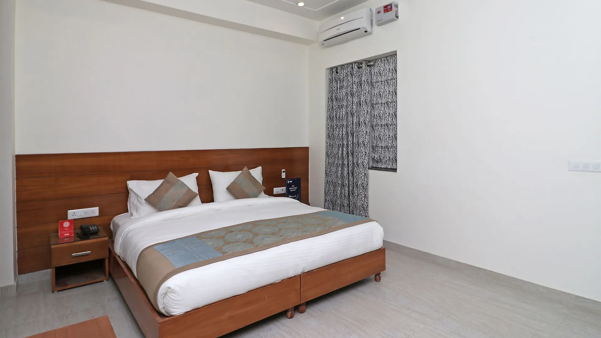 Oyo 10200 Hotel The Aroma Residency 구르가온
