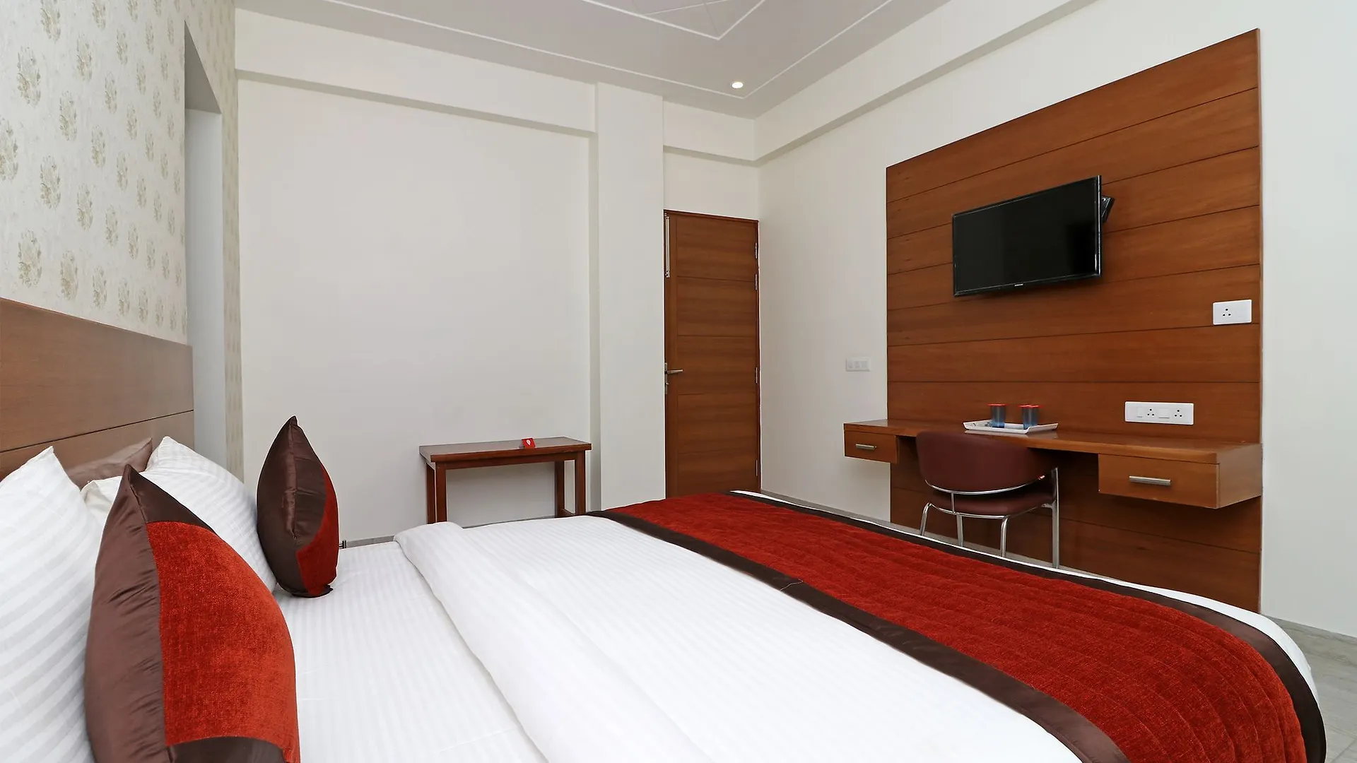 Oyo 10200 Hotel The Aroma Residency 구르가온 인도